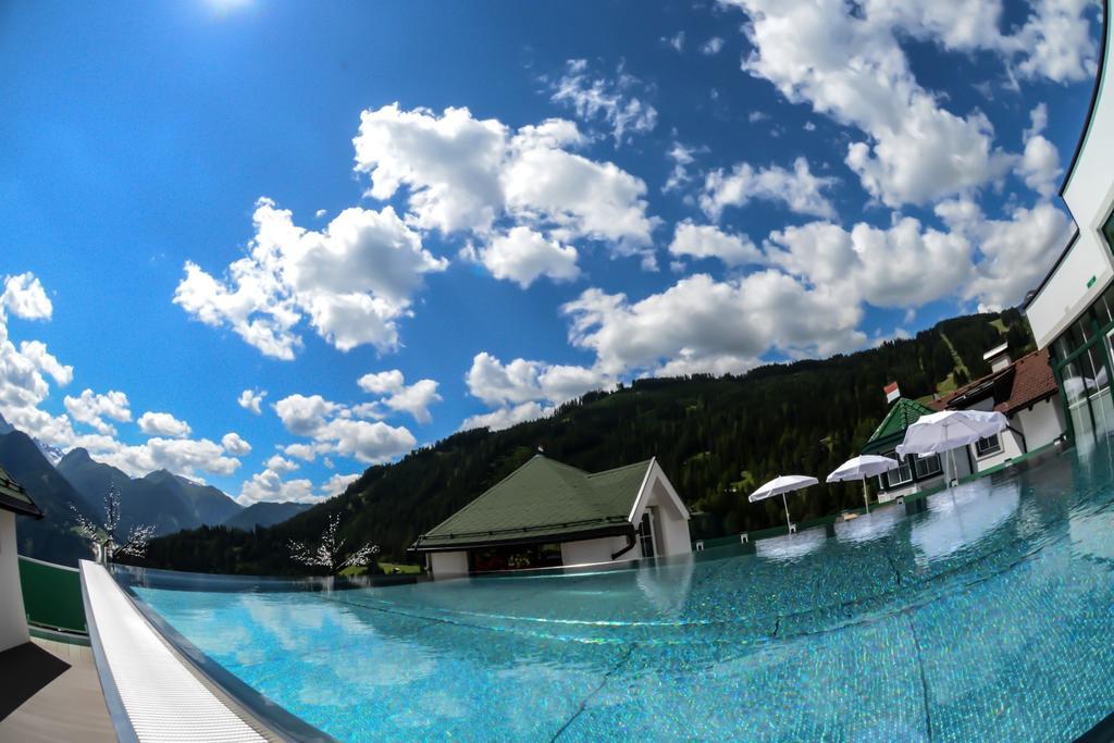 Hotel Jennys Schloessl Серфаус Экстерьер фото