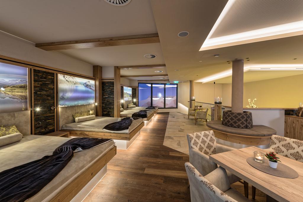 Hotel Jennys Schloessl Серфаус Экстерьер фото