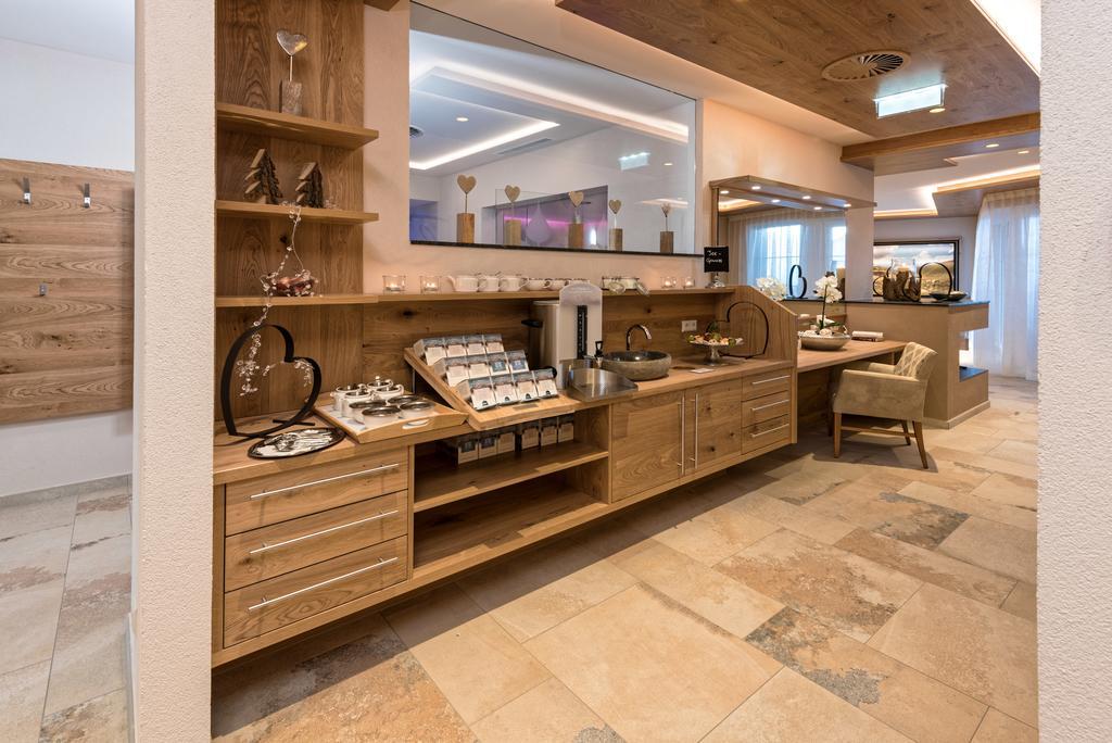 Hotel Jennys Schloessl Серфаус Экстерьер фото