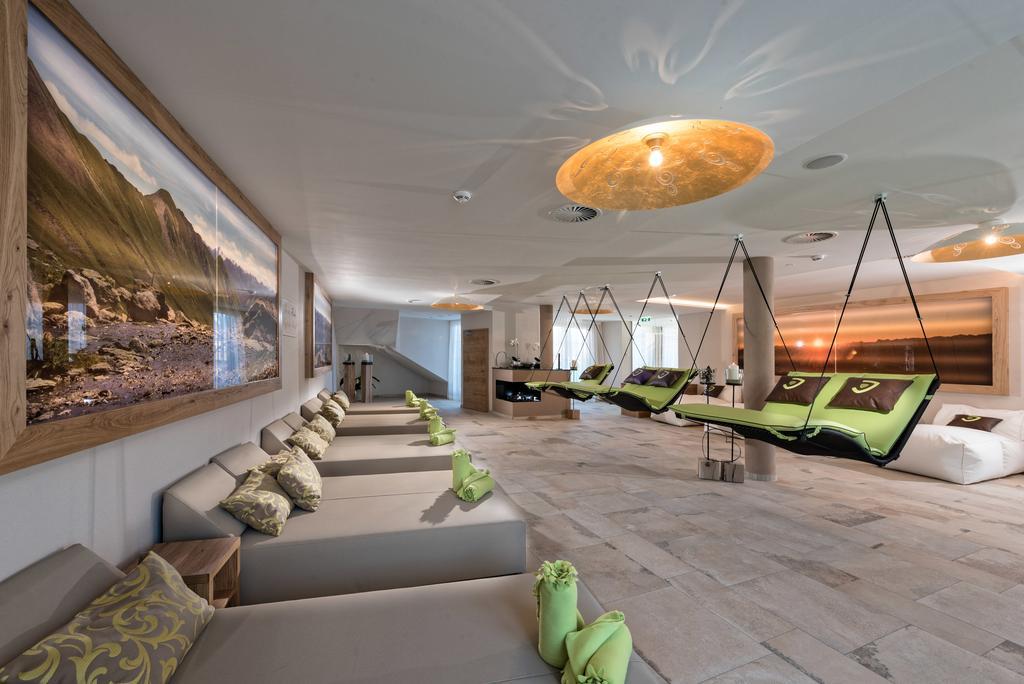 Hotel Jennys Schloessl Серфаус Экстерьер фото