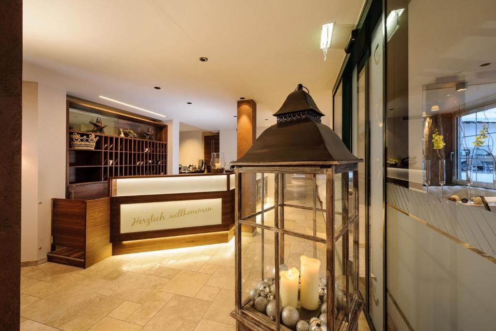 Hotel Jennys Schloessl Серфаус Экстерьер фото